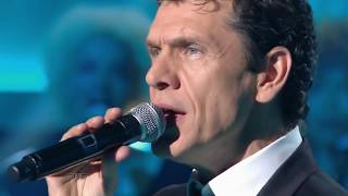 Marc Lavoine  Elle A Les Yeux Revolver Live [upl. by Nylhtak118]